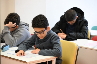 Manisa'da öğrenciler MABEM’in ödüllü sınavında ter döktü