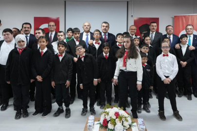 Bakan Tekin Malatyalı öğrencilerle buluştu