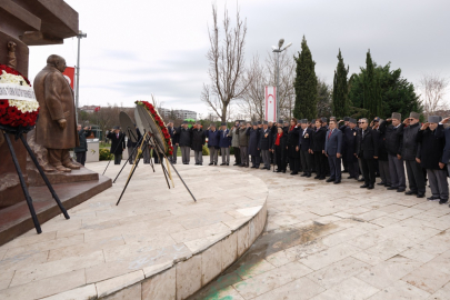 İstanbul Beylikdüzü’nde Denktaş ve Küçük anıldı
