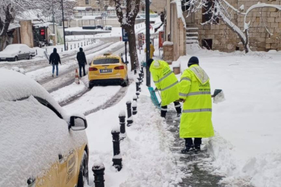 Büyükşehir’den kaldırımlarda yaya güvenliği için çalışma