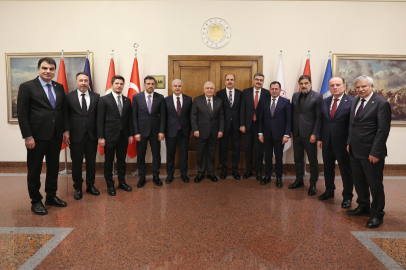Konya heyetinden Milli Savunma Bakanı Yaşar Güler’e ziyaret