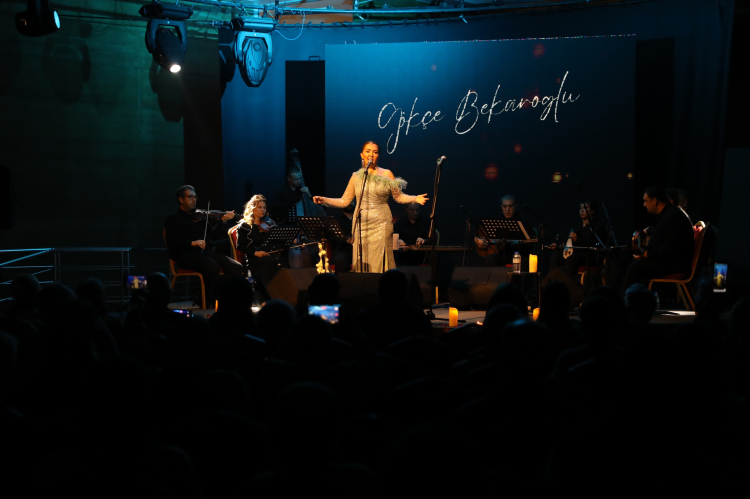 Bursa ‘Gönlümüzdeki Nağmeler’ ile müzik dolu gece
