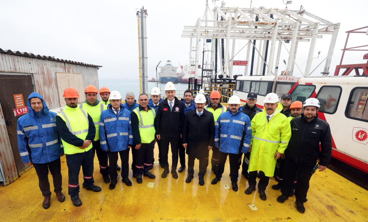 Ertuğrul Gazi FSRU’da kritik transfer… Türkiye’nin gazlaştırma kapasitesi 200 milyon metreküpe çıkıyor