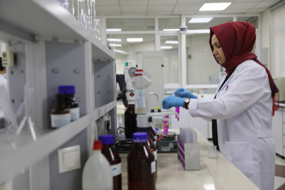 KASKİ Laboratuvarları'ndan su kalite testi