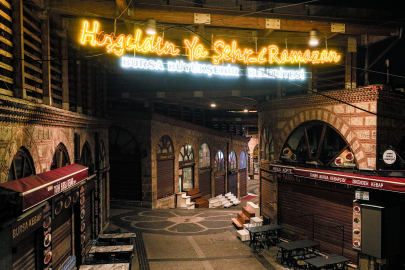 Bursa'da Ramazan'a özel ışıklandırmalar