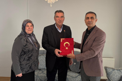 İzmit Belediyesi Gazileri unutmuyor