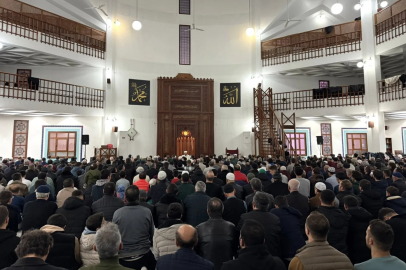 Bursa İnegöl’de ilk teravih gecesi manevi atmosferle yaşandı