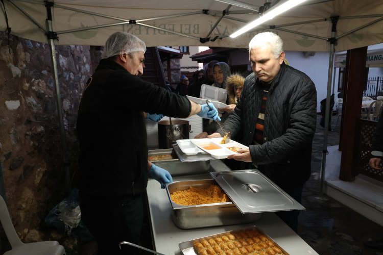 Ramazan’ın ilk iftarında Osmangazi’de gönüller birleşti