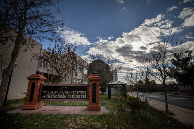 DEÜ'lü öğrenciler dünya finalleri için ABD yolcusu deu tarihinden bir ilk deulu ogrenciler dunya finalleri icin abd yolcusu 2 1772008635 975