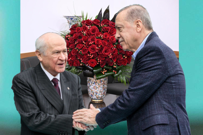 Bahçeli’den Erdoğan'a 72 gül
