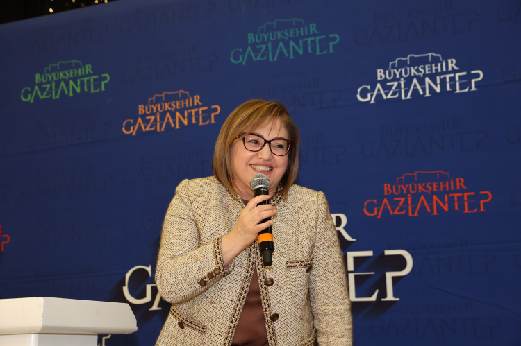 Gaziantep'te Başkan Şahin'den emeklilere müjde baskan fatma sahin emeklilere mujde ustune mujde verdi 1 1772093578 890