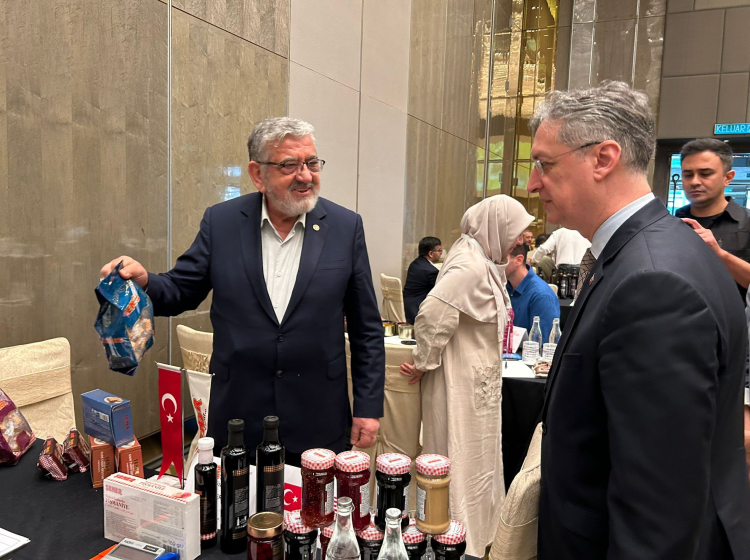 Bursa'nın işlenmiş gıdada yeni hedefi Malezya ve Endonezya 1 Bursa'nın işlenmiş gıdada yeni hedefi Malezya ve Endonezya btso gida ur ge endonezya ve malezya 3 1772097431 474