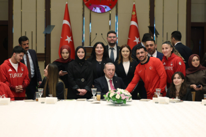 Türkiye'yi sizlerle bugünlere getirdik