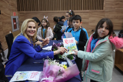 Muğla'da çocuklar yazarlarla buluştu