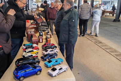 Mustafa Yalçın'dan Antika Pazarı'na büyük ilgi