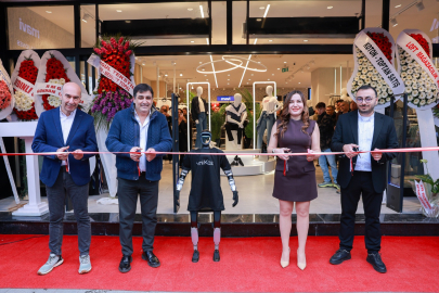 İzmit’in en büyük katlı mağazası 'Yeni Koza' açıldı