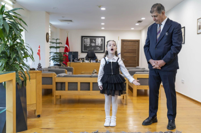 4 yaşından beri İstiklal Marşı’nı ezbere okuyor