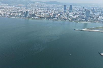 İzmir Körfezi’nde dış kaynaklı kirlilik sürüyor