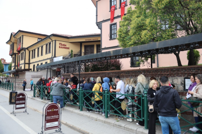 Eskişehir’de müzeler ve parklar doldu taştı