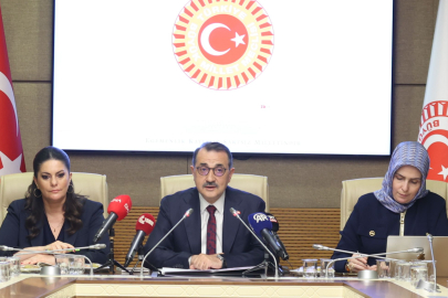 Komisyon beklenen raporu sundu... Türkiye yapay zekâda üreten ve düzenleyen olacak