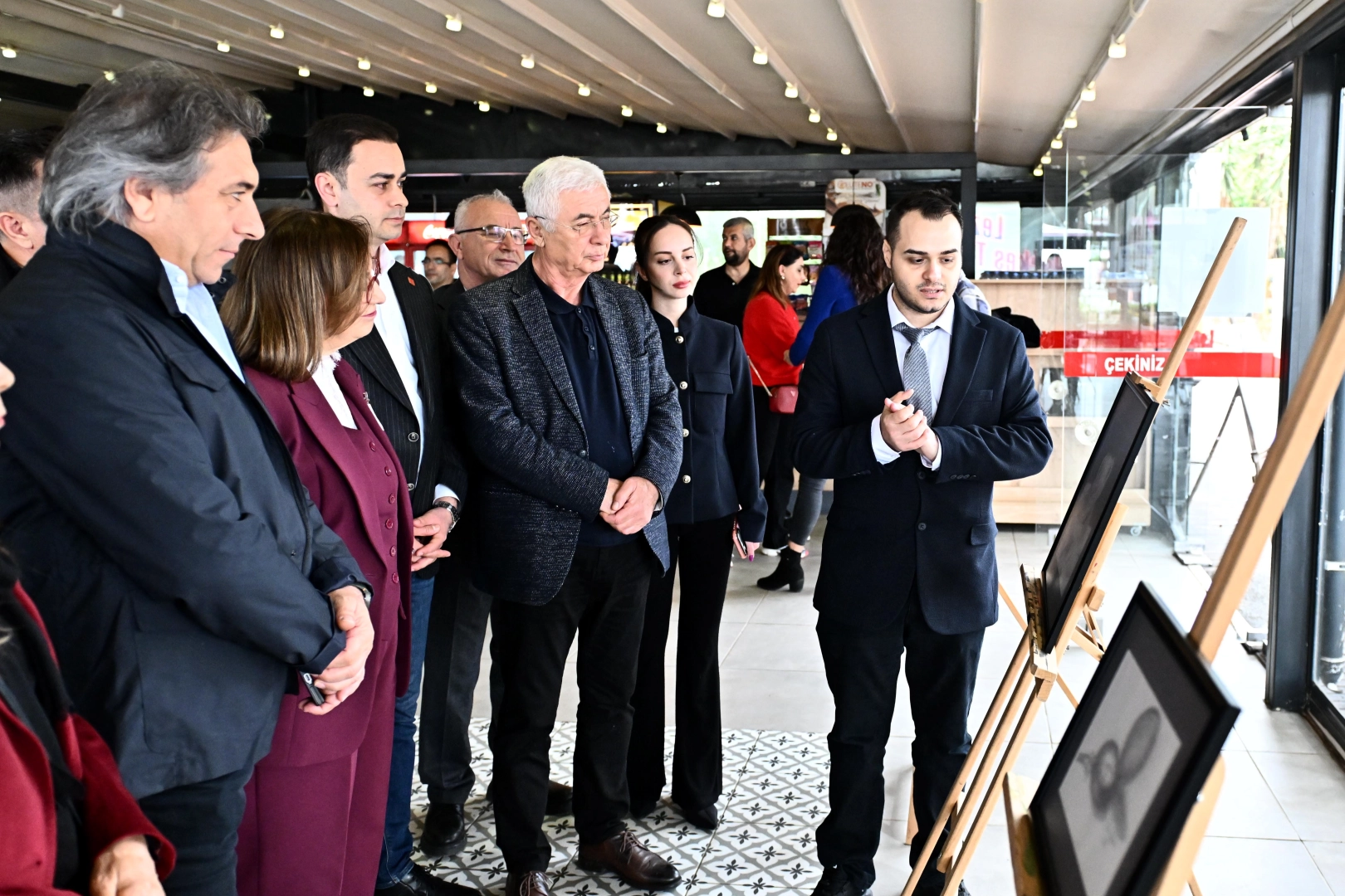 Antalya'da Engelsiz Kafe'de anlamlı sergi