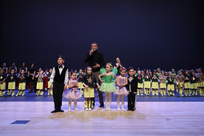 Denizli'de 23 Nisan etkinlikleri miniklerle başladı