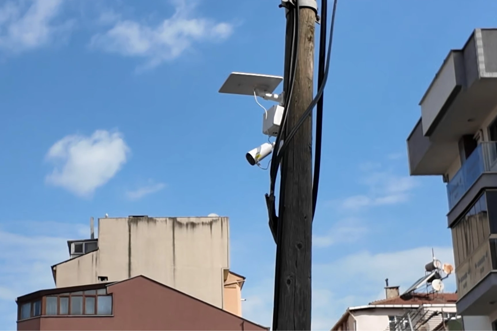 Çayırova'da kaba atık noktalarına kameralı takip