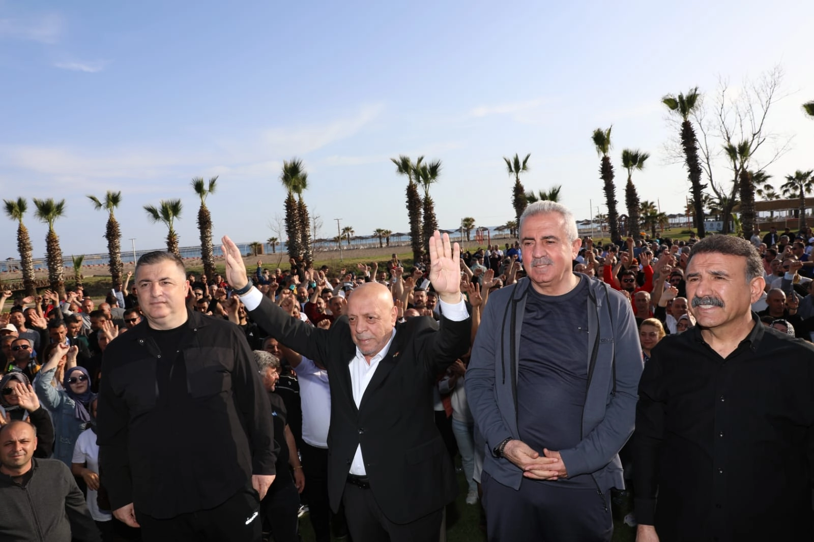 HAK-İŞ Mardin'den Antalya’ya çıkarma