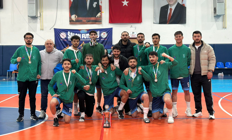 AİÇÜ Futsal Takımları ÜNİLİG’de Türkiye ikincisi