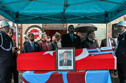 Trabzon, Atay Aktuğ’u uğurladı