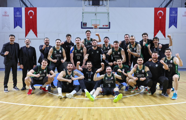Sakarya Büyükşehir Basketbol 1. Lig’e yükseldi