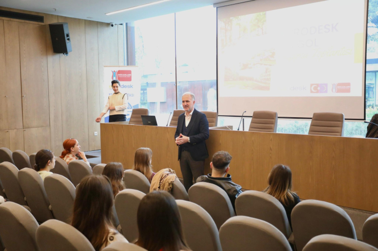 Bursa İnegöl Belediyesi’nden gençlere Avrupa fırsatı