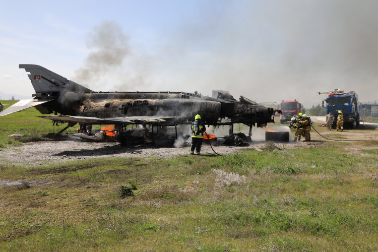 MSB’den Malatya’da ‘uçak yangını’ tatbikatı