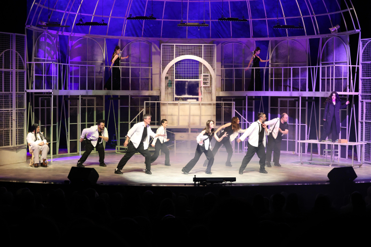 Konya Şehir Tiyatrosu’ndan ‘Kafesten Kuş Uçtu’