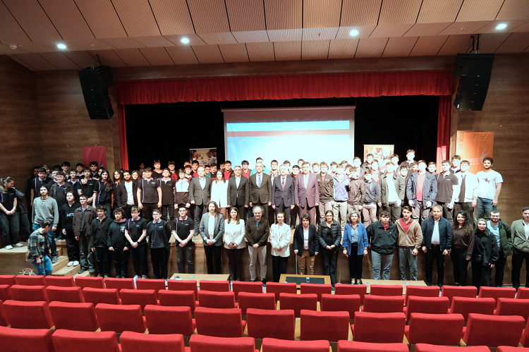 GTÜ’de yapay zekanın geleceği konuşuldu