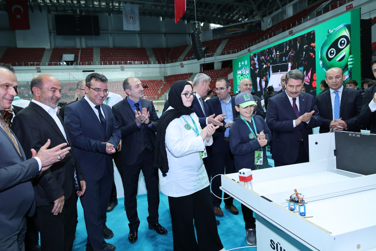 Konya’da ROBOFEST heyecanı… 917 robot yarışıyor
