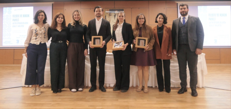Çanakkale’de “Felsefe ve Hukuk Paneli”ne yoğun ilgi