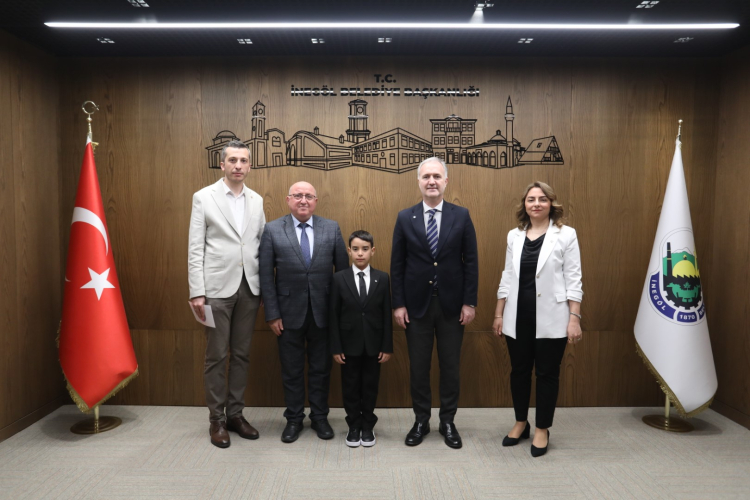 Bursa İnegöl’de ‘Umut’ dolu başkan