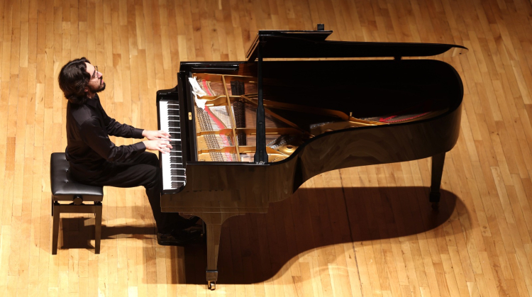 İzmir’de genç virtüöz Barok Müzik Festivali’nde ağırlandı