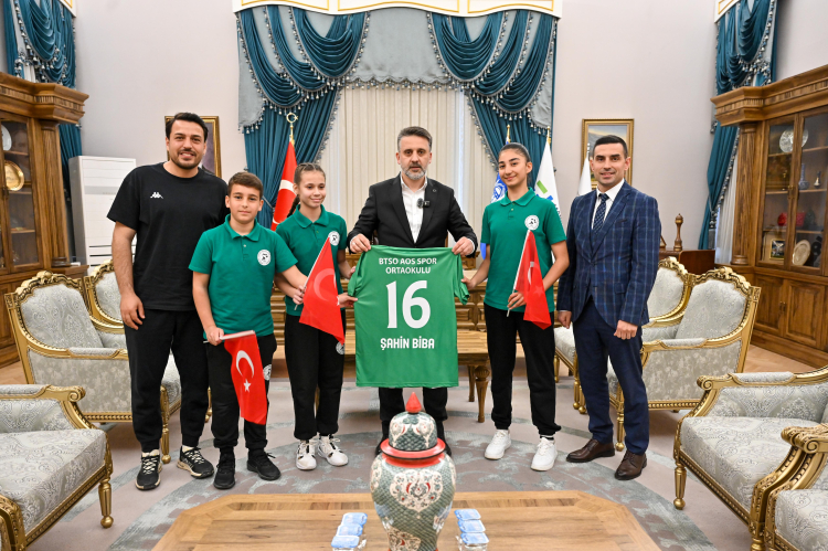 23 Nisan’da Büyükşehir’de başkanlık koltuğu çocukların oldu