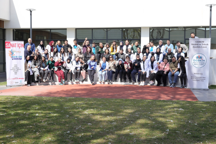 Kocaeli’de gençler ve özel bireylerden sakız kokulu kolonya