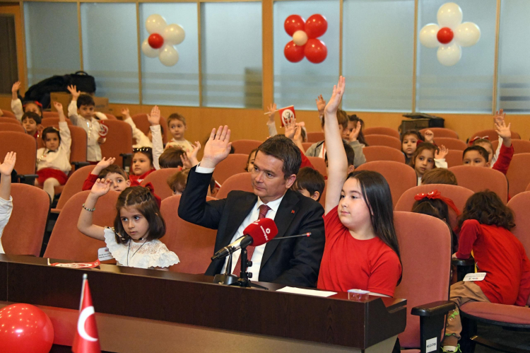 Bursa Osmangazi’de söz de karar da çocukların
