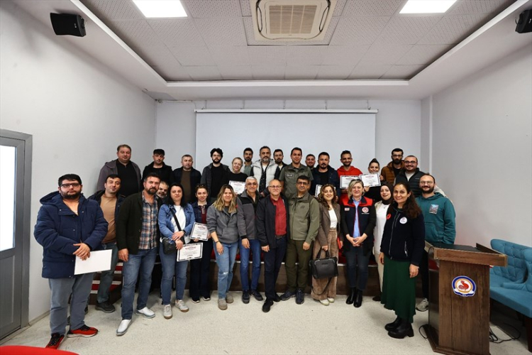 Denizli’de pet satış yerlerine eğitim desteği