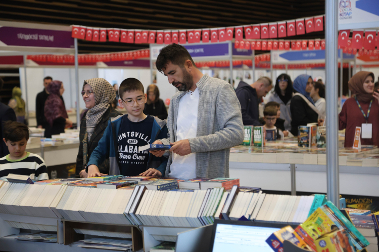 Konya’da çocuk kitapları ilgisi