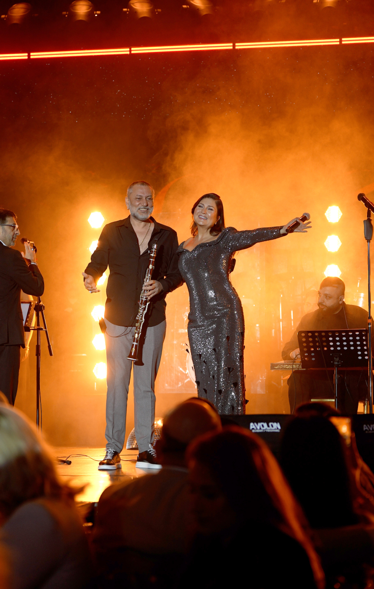 Türk müziğinin güçlü sesi Sibel Can büyüledi