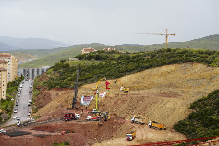 İzmir’de iki yıl içinde evlerine kavuşacaklar