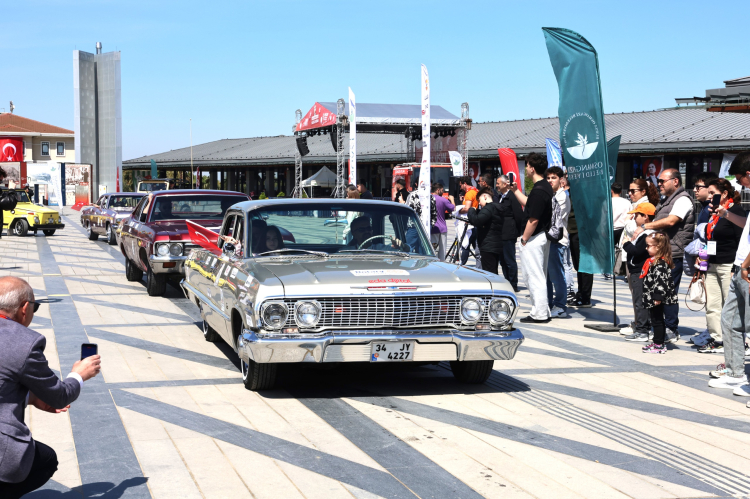 Klasik Otomobil Turu Bursa’yı renklendirdi… ‘Klasik’ler geleceğe umut oldu