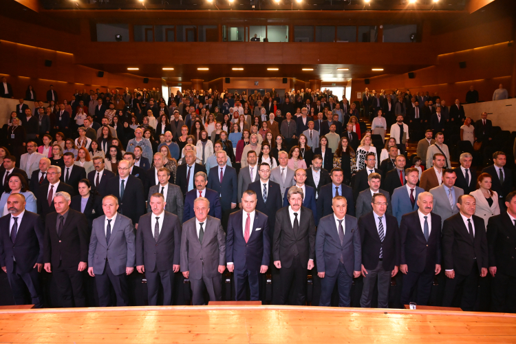 Bursa Eğitim Kongresi başladı.. Eğitimin geleceği Bursa’da şekilleniyor