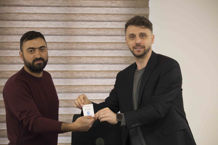 Kocaeli’de damızlık mandalar üreticilere teslim edildi