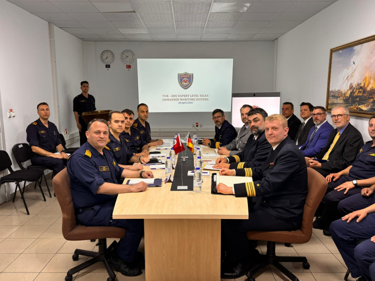 Alman heyetten Aksaz Deniz Üssü’ne ziyaret